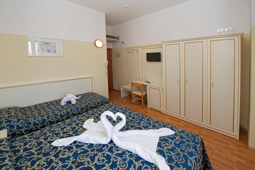 Hotel Garden كاتوليكا الغرفة الصورة