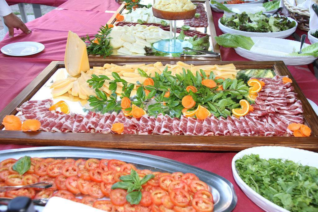 Hotel Garden كاتوليكا المظهر الخارجي الصورة