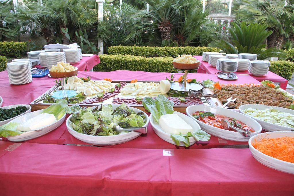 Hotel Garden كاتوليكا المظهر الخارجي الصورة