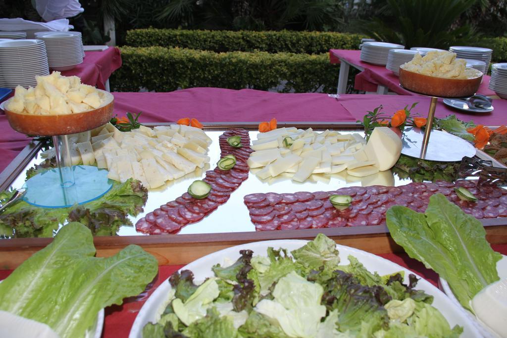 Hotel Garden كاتوليكا المظهر الخارجي الصورة