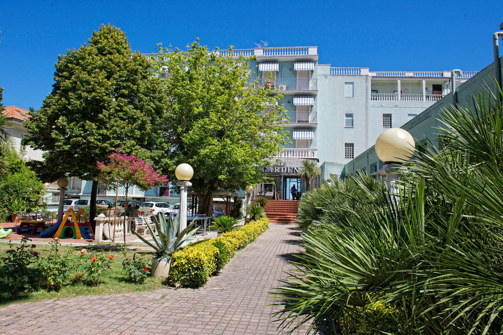 Hotel Garden كاتوليكا المظهر الخارجي الصورة