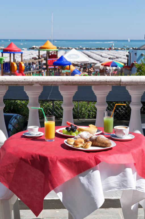 Hotel Garden كاتوليكا المظهر الخارجي الصورة